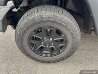 TRANSMISSION: 5-SPEED AUTOMATIC (W5A580) -inc: Tip Start, Hill Descent Control, RADIO: 430 -inc: Rem... (image 5)
