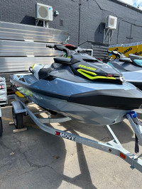 2024 Sea-Doo RXT®-X® 325 Ice Metal/MantaGreen