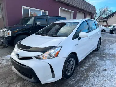 2017 Toyota Prius v Base new safety clean title 
