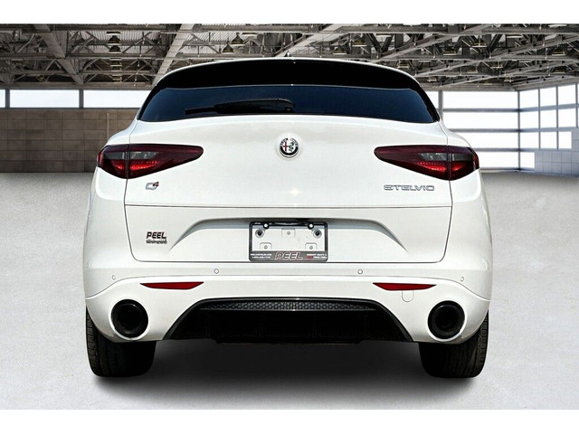 2023 Alfa Romeo Stelvio Veloce | Premium Leather | Harman Kardon in Cars & Trucks in Mississauga / Peel Region - Image 4