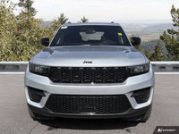 Only 5 Miles! This Jeep Grand Cherokee delivers a Regular Unleaded V-6 3.6 L/220 engine powering thi... (image 8)