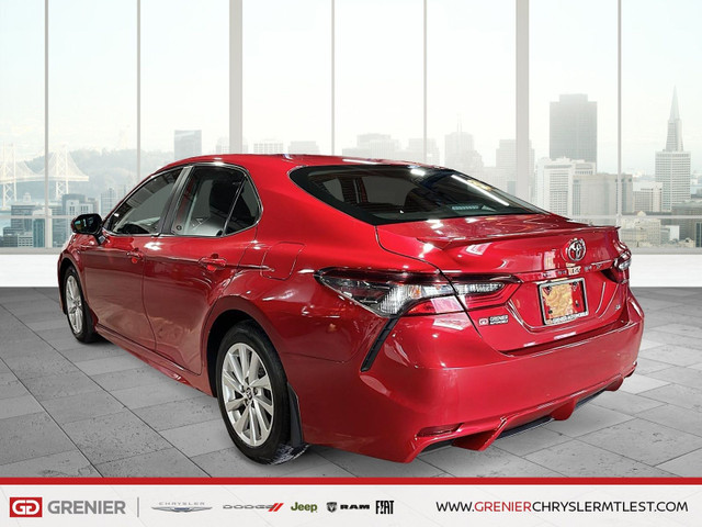 2021 Toyota Camry in Cars & Trucks in City of Montréal - Image 4
