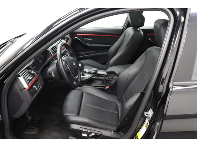 2018 BMW 3 Series AWD, CAMERA, BLUETOOTH, SIEGES CHAUFF, TOIT in Cars & Trucks in Longueuil / South Shore - Image 2