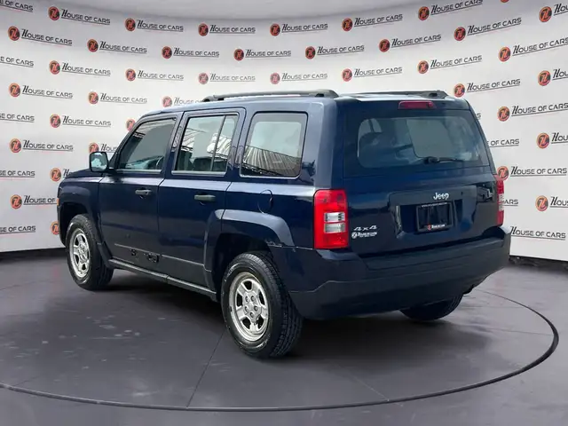 2012 Jeep Patriot 4WD 4dr Sport in Cars & Trucks in Calgary - Image 5