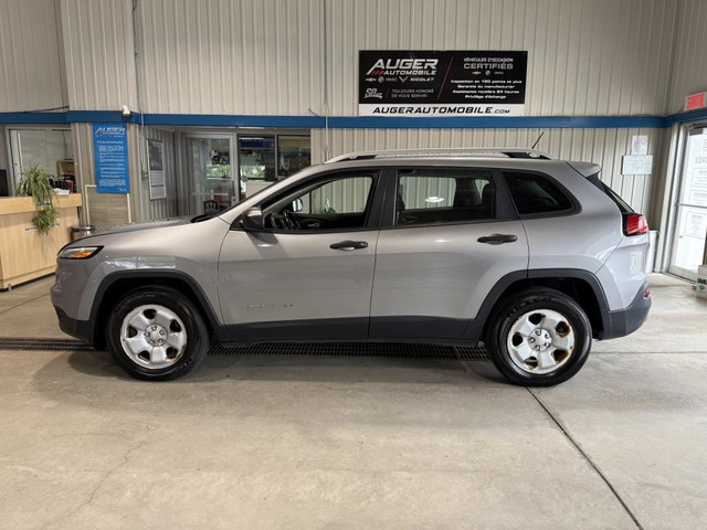 2016 Jeep Cherokee Sport in Cars & Trucks in Trois-Rivières - Image 4