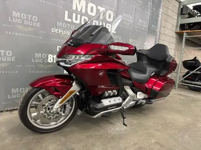 2018 Honda GL1800 Goldwing Tour DCT in Sport Touring in Drummondville - Image 8