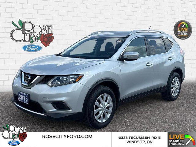 2015 Nissan Rogue | Cloth Seats | Bluetooth | Back Up Camera in Cars & Trucks in Windsor Region