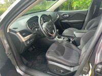 ALL TRADES WELCOME!! OPERATING BY APPOINTMENT Gorgeous 2015 Jeep Cherokee 4x4!!! Extra clean inside... (image 7)