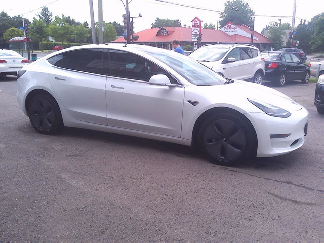 TESLA MODEL 3 LONG RANGE DUAL MOTOR 2020 in Cars & Trucks in Longueuil / South Shore - Image 4