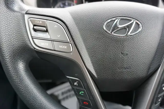 2018 Hyundai Santa Fe in Cars & Trucks in Oakville / Halton Region - Image 28