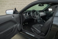 Collector-grade and barely broken in, this 2007 Ford Shelby Mustang GT500 shows only 5,200 km. Power... (image 7)