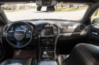 2022 CHRYSLER 300 S AWD COMES WITH ALPINE SOUND SYSTEM, PANORAMIC SUNROOF, LEATHER SEATS, APPLE CARP... (image 6)