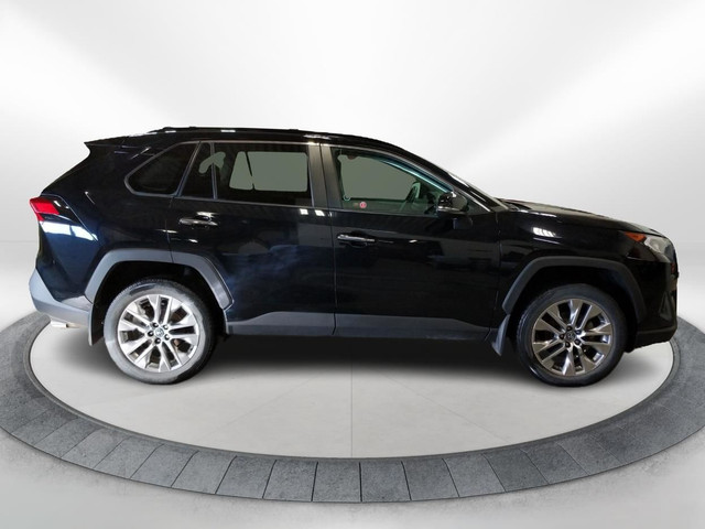 2019 Toyota RAV4 Limited BRAND NEW TIRES! LOCAL TRADE IN! in Cars & Trucks in Lethbridge - Image 2