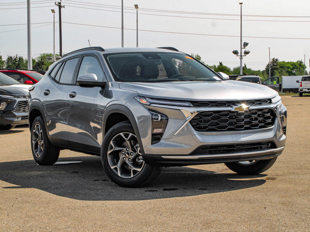 2025 Chevrolet Trax LT in Cars & Trucks in Edmonton - Image 2