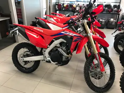PRICE DRP{! SAVE $1000.00. True Street-Legal Dirt Bike The CRF450RL uses the CRF450R motocrosser as...
