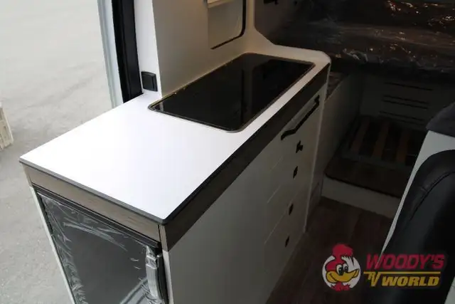 2025 WESTFALIA WAVE SKYLIGHT in RVs & Motorhomes in Abbotsford - Image 12