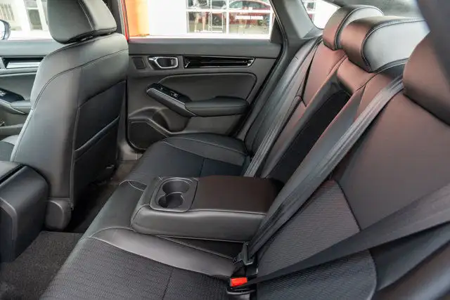 2026 Honda Civic Sedan Hybrid Sport Touring in Cars & Trucks in Edmonton - Image 26