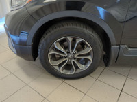 Ready for adventure, our 2021 Honda CR-V EX-L AWD in Crystal Black Pearl gets you to your destinatio... (image 9)