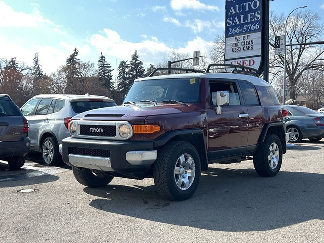 2008 Toyota FJ Cruiser in Cars & Trucks in Calgary