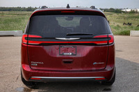 QUICK ORDER PACKAGE 2ES -inc: Engine: 3.6L Pentastar VVT V6 Hybrid Transmission: eFlite Electrically... (image 2)
