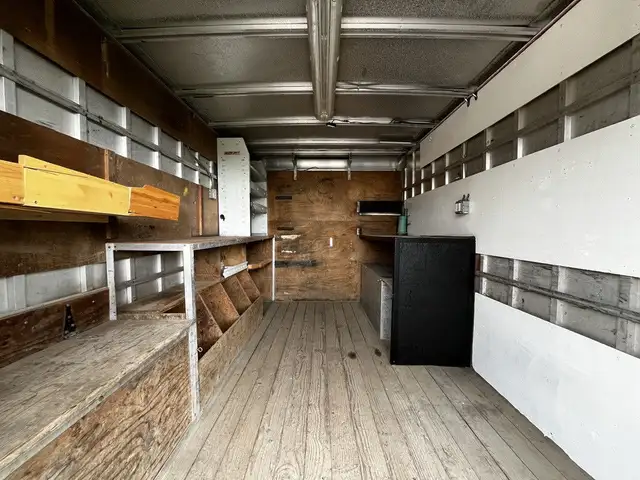 2008 Ram 5500 12 Foot Cube Van with Shelves in Heavy Trucks in City of Toronto - Image 19