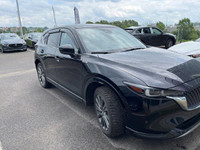 Le Mazda CX-5 Signature 2024 est le modèle le plus luxueux de la gamme CX-5, conçu pour offrir une e... (image 4)