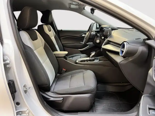 2025 Chevrolet Trax LS in Cars & Trucks in Laval / North Shore - Image 9