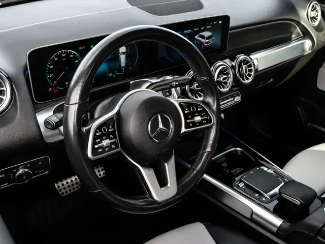 2021 Mercedes-Benz GLB 250 |AMG PKG|PANOROOF|HEATED SEATS|APPLE  in Cars & Trucks in City of Toronto - Image 8