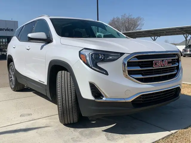 2021 GMC Terrain SLT in Cars & Trucks in Medicine Hat - Image 7