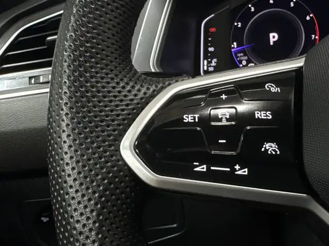 2022 Volkswagen Tiguan Highline R-Line AWD - NAV, Memory Seat, B in Cars & Trucks in Strathcona County - Image 25