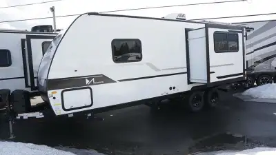 2025 Winnebago M-Series 2326RK The M-Series is the perfect blend of practicality and style for those...