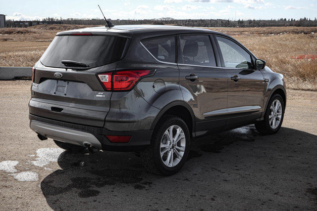 2019 Ford Escape SPECIAL EDITION 4X4 LOW KMS in Cars & Trucks in Strathcona County - Image 3