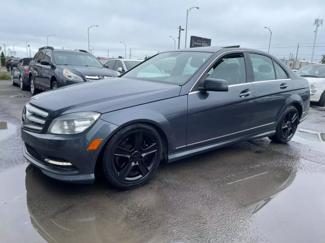 2011 MERCEDES-BENZ C-Class C300 4MATIC Luxury in Cars & Trucks in Laval / North Shore - Image 4