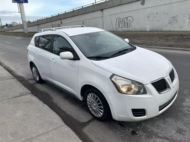 2009 PONTIAC Vibe Base in Cars & Trucks in Longueuil / South Shore - Image 2