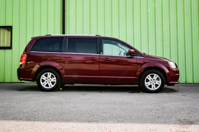 2018 Dodge Grand Caravan Crew Plus • HEATED LEATHER • POWER TAIL in Cars & Trucks in Ottawa - Image 2