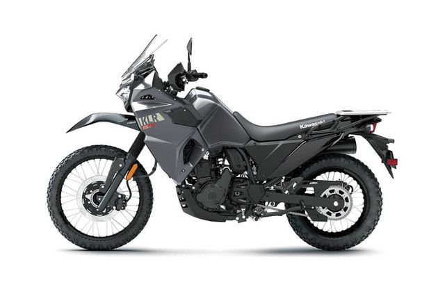2023 KAWASAKI KLR650 S Non-ABS in Sport Touring in Québec City - Image 3