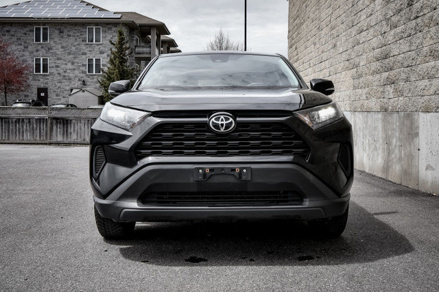 2023 Toyota RAV4 LE • HEATED SEATS • CP/AA • LANE KEEP ASSIST in Cars & Trucks in Cornwall - Image 4