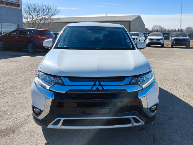 2020 Mitsubishi Outlander ES Come test drive this SUV today in Cars & Trucks in Prince Albert - Image 2