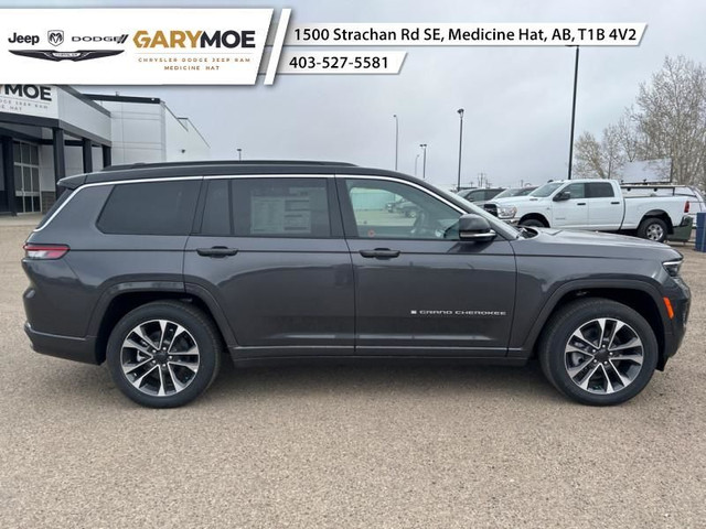 2025 Jeep Grand Cherokee L Overland - Leather Seats in Cars & Trucks in Medicine Hat - Image 2