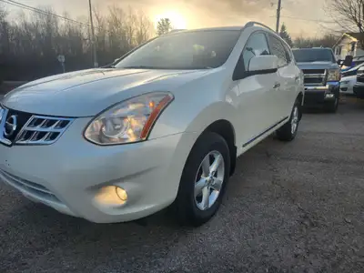 2013 Nissan Rogue power windows power locks air conditioning cruise control tilt steering 4 cylinder...