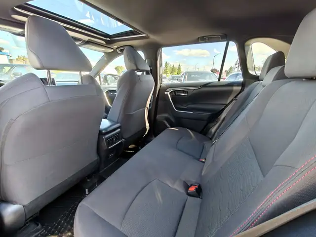 2023 Toyota RAV4 Prime SE in Cars & Trucks in Ottawa - Image 12