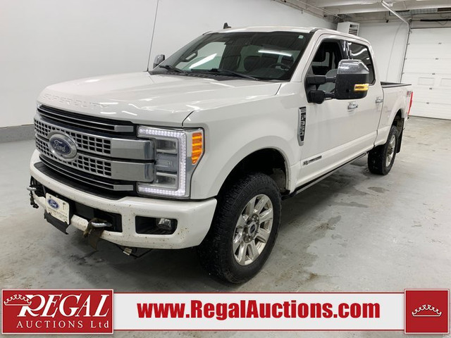 2019 FORD F350 S/D PLATINUM in Cars & Trucks in Calgary - Image 2