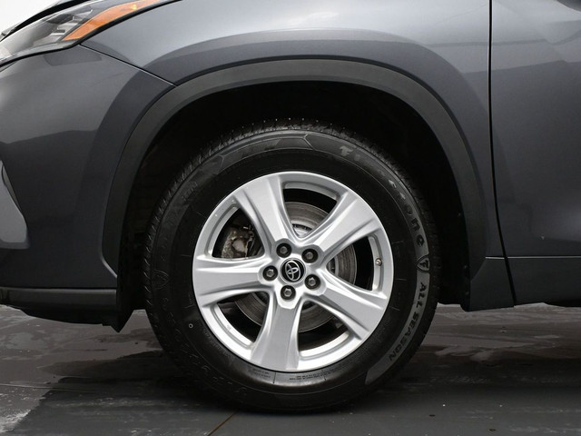 2023 Toyota Highlander LE AWD Climate control, Push button start in Cars & Trucks in Dartmouth - Image 4
