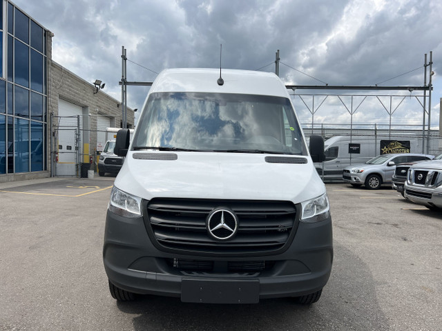 2023 Mercedes-Benz Sprinter Van Mercedes Sprinter 2500 - CARGO - in Cars & Trucks in Oakville / Halton Region - Image 4