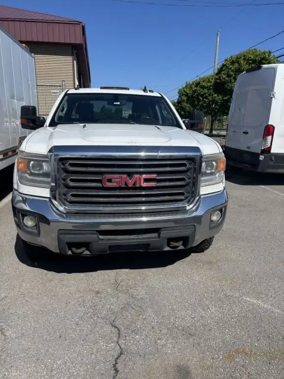 2016 GMC Sierra 3500HD SLE in Cars & Trucks in Laval / North Shore - Image 3