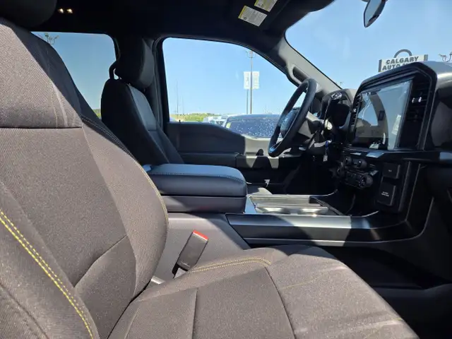 2025 Ford F-150 STX | BLACK APP PKG | MOBILE OFF PKG | BLIS dans Autos et camions dans Calgary - Image 27