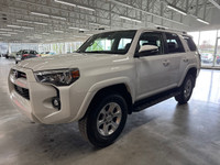 Toyota 4Runner SR5 2022 – Blanc, 44 682 km! Construit pour l’aventure. Confortable sur route, robust... (image 9)