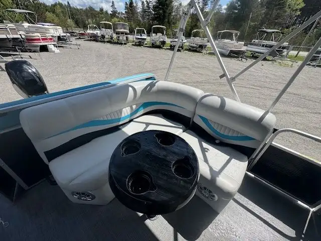 2018 21' LEGEND SPLASH COTTAGE PONTOON 40HP HIGH TORQUE 4-STROKE in Powerboats & Motorboats in Peterborough - Image 14
