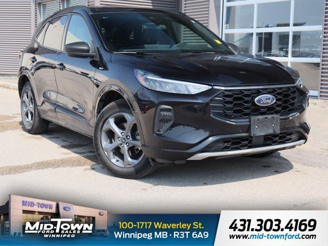 2023 Ford Escape ST-Line LOW KM CLEAN CARFAX LOCAL TRADE in Cars & Trucks in Winnipeg