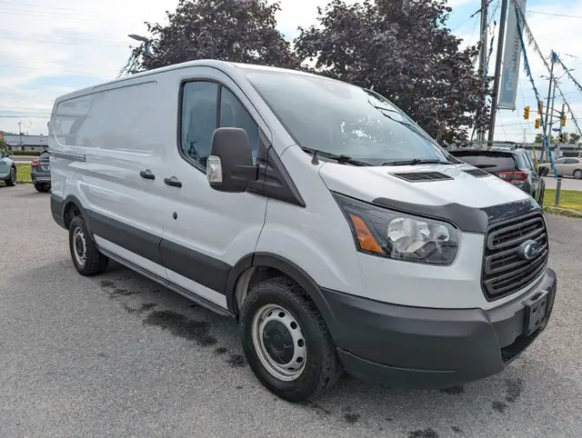 2019 Ford Transit-150 dans Autos et camions dans Ottawa - Image 7